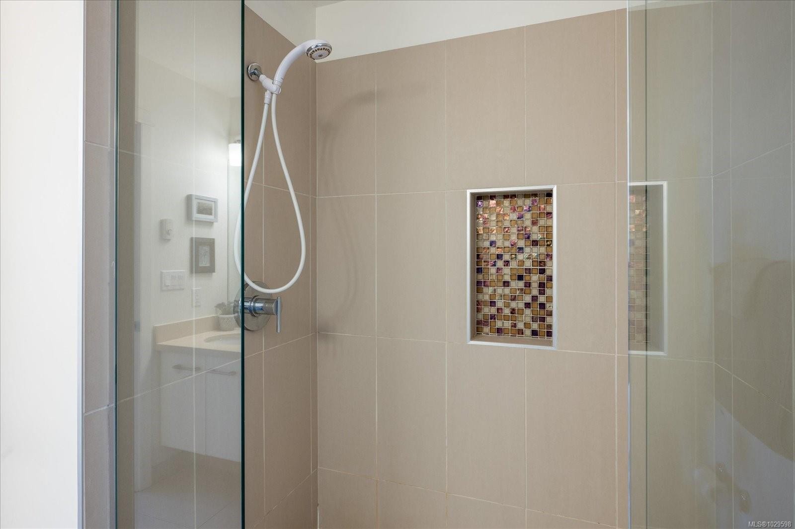 Th10-38 Front St, Nanaimo, BC