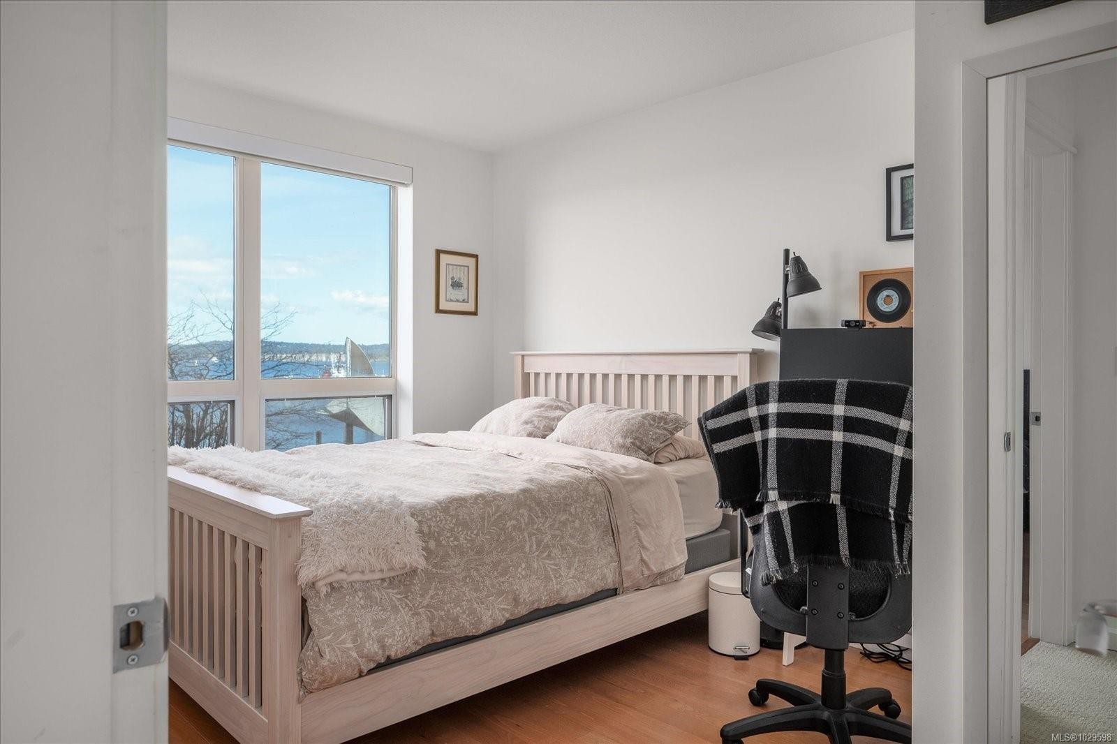 Th10-38 Front St, Nanaimo, BC