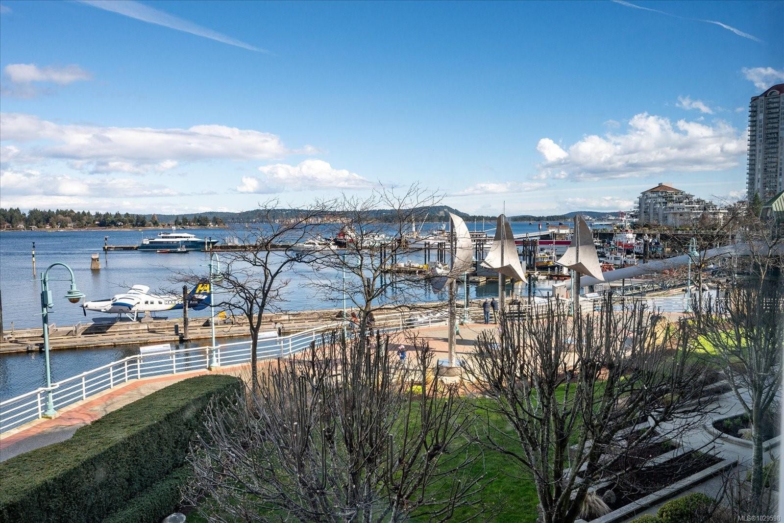 Th10-38 Front St, Nanaimo, BC