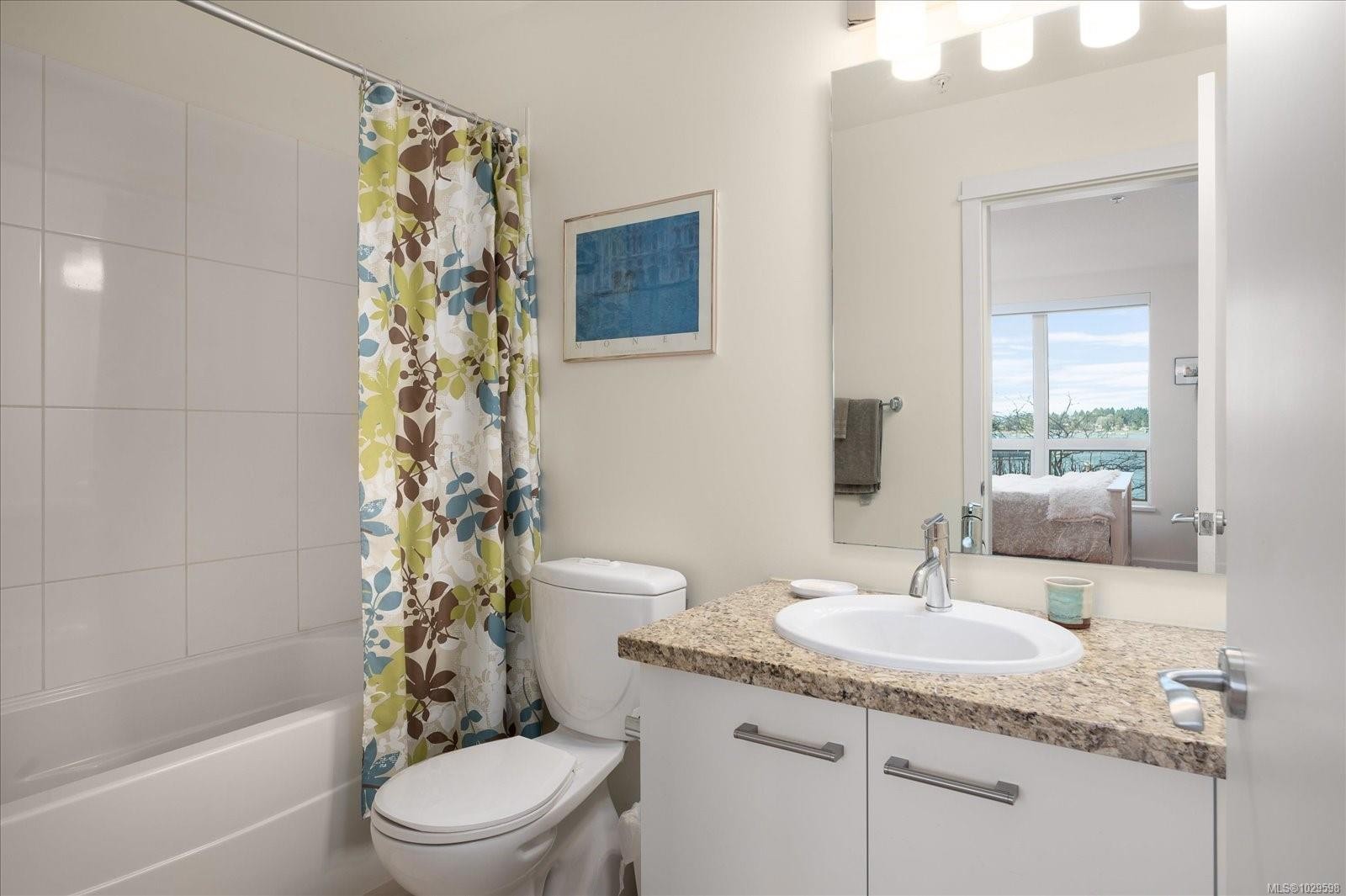 Th10-38 Front St, Nanaimo, BC