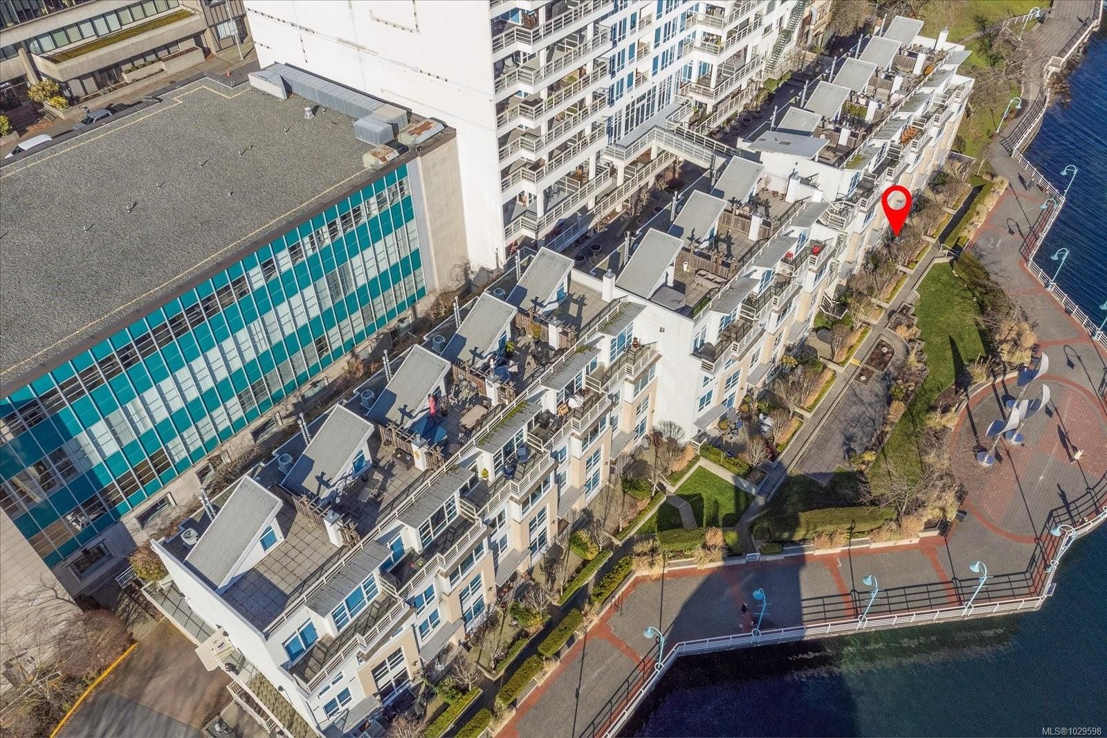 Th10-38 Front St, Nanaimo, BC