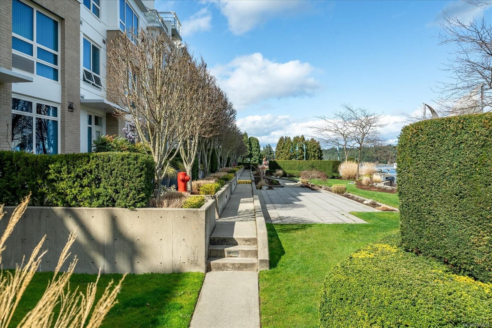 Th10-38 Front St, Nanaimo, BC