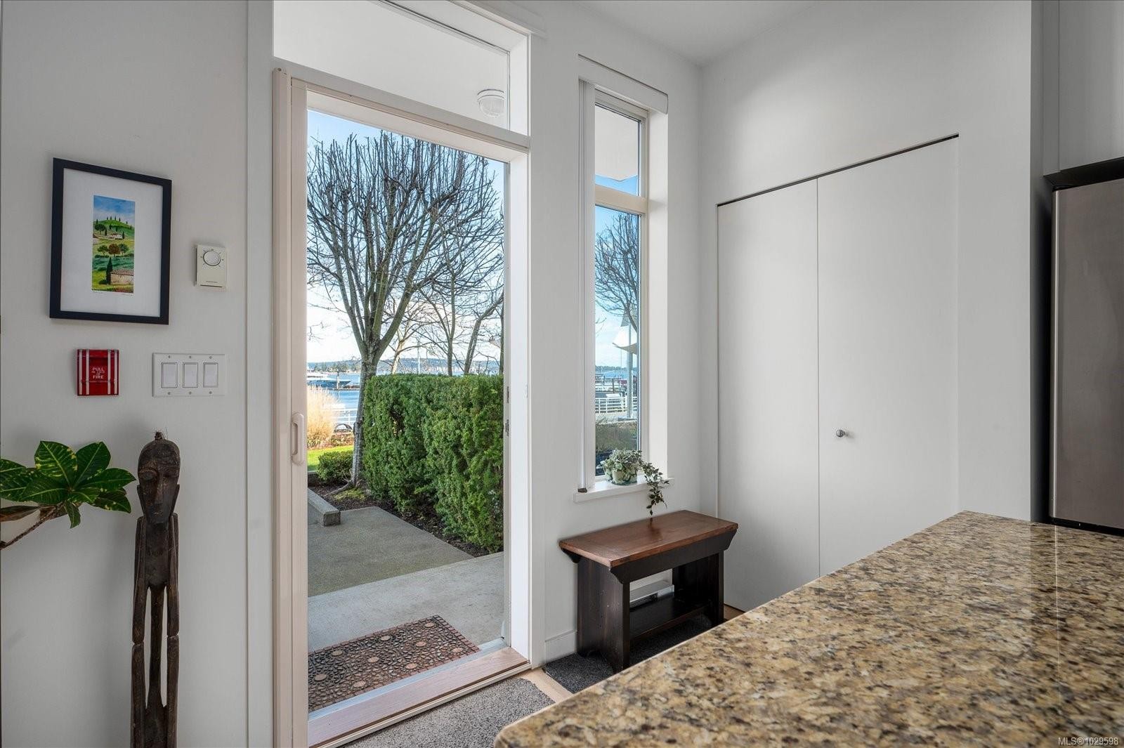 Th10-38 Front St, Nanaimo, BC