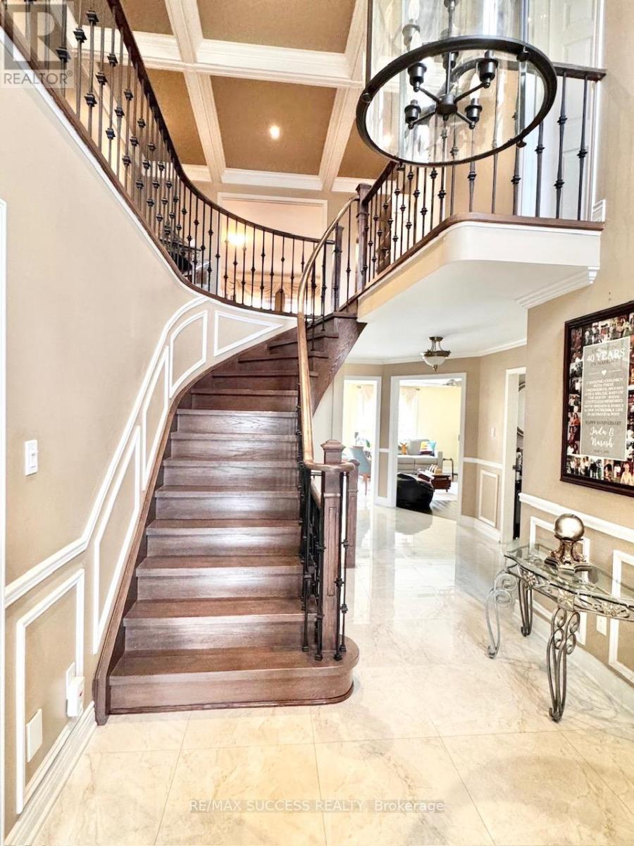 5715 Riverdale Crescent, Mississauga, ON - Indoor Photo Showing Other Room