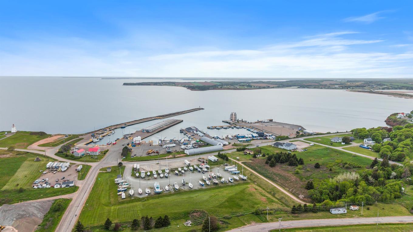 19 Macphee Avenue, Souris, PE