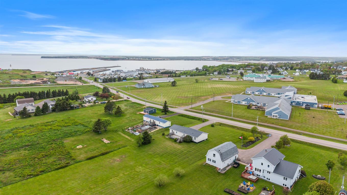 19 Macphee Avenue, Souris, PE