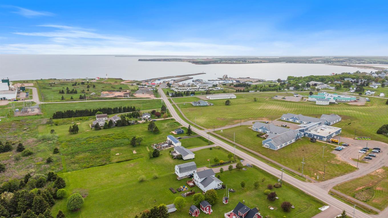 19 Macphee Avenue, Souris, PE