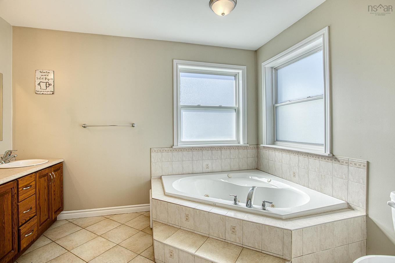 477 Preakness Crescent, Fall River, NS