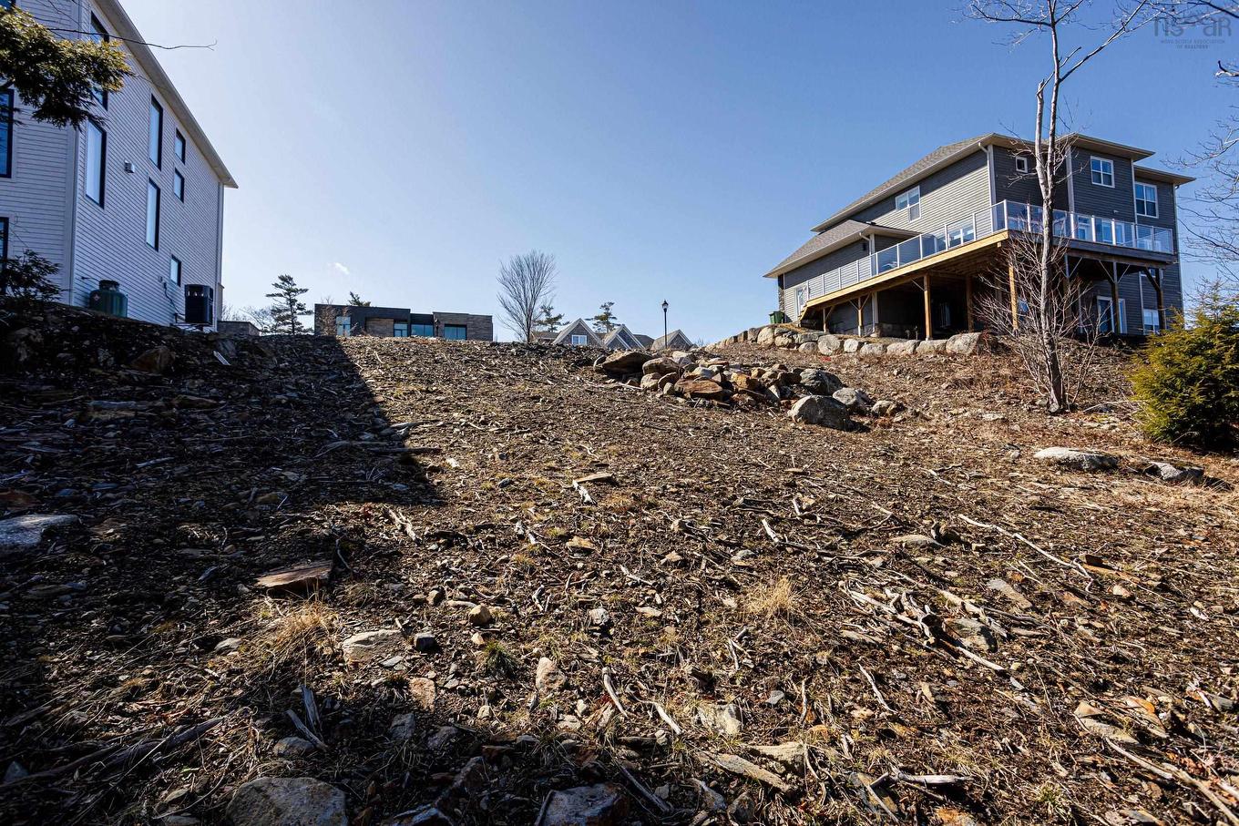 61 Hearthwood Crescent, Halifax, NS