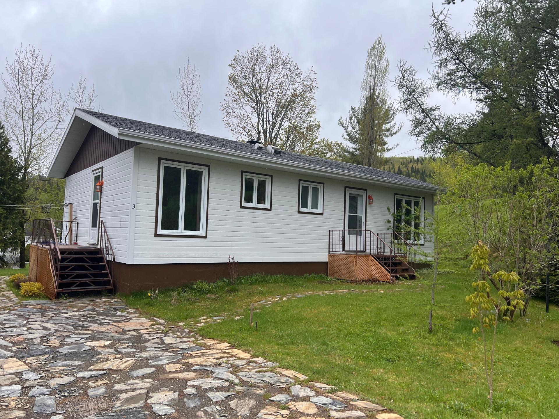 Front of Structure - 3 Rue Du Beau-Pré, Matapédia, QC - Outdoor