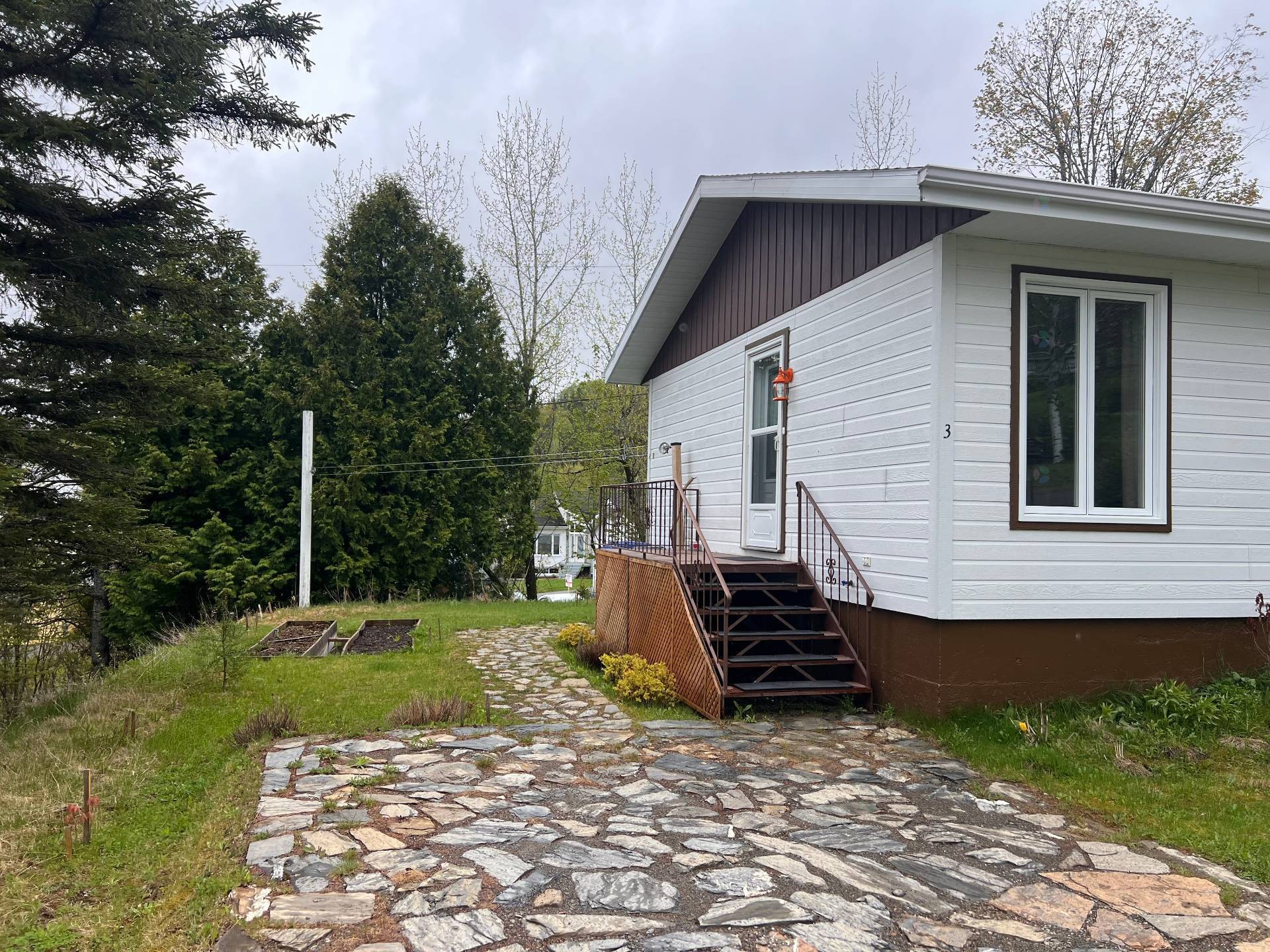 Front of Structure - 3 Rue Du Beau-Pré, Matapédia, QC - Outdoor