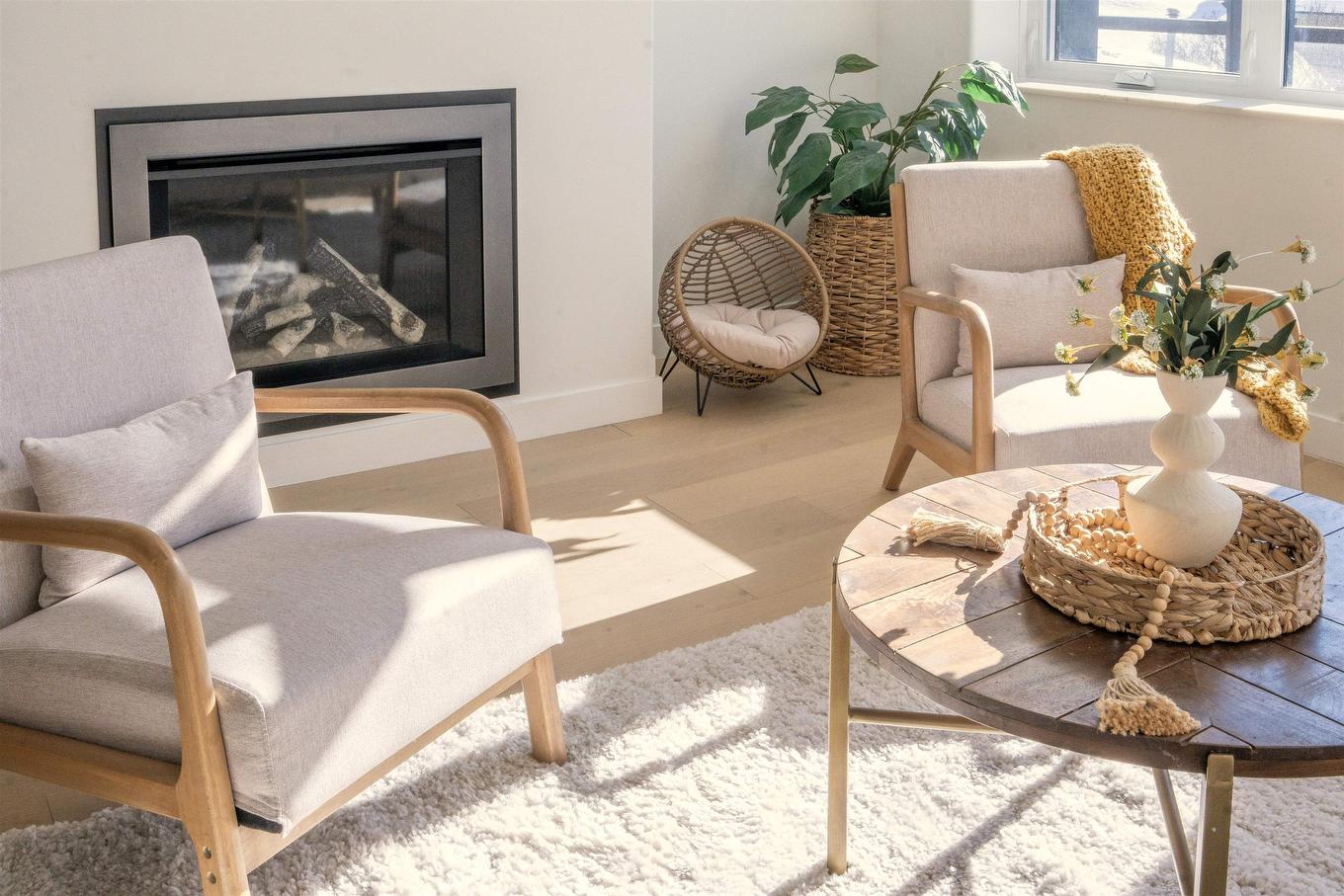 3222 96 High Street N, Thunder Bay, ON - Indoor Photo Showing Living Room With Fireplace