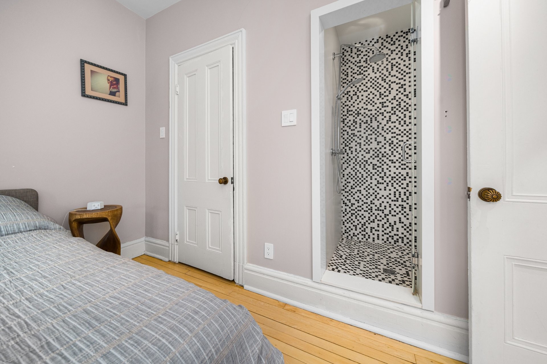 Master Bedroom - 2049 Rue Sanguinet, Montréal (Ville-Marie), QC - Indoor Photo Showing Bedroom