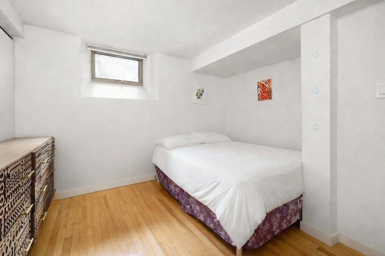 Bedroom - 2049 Rue Sanguinet, Montréal (Ville-Marie), QC - Indoor Photo Showing Bedroom