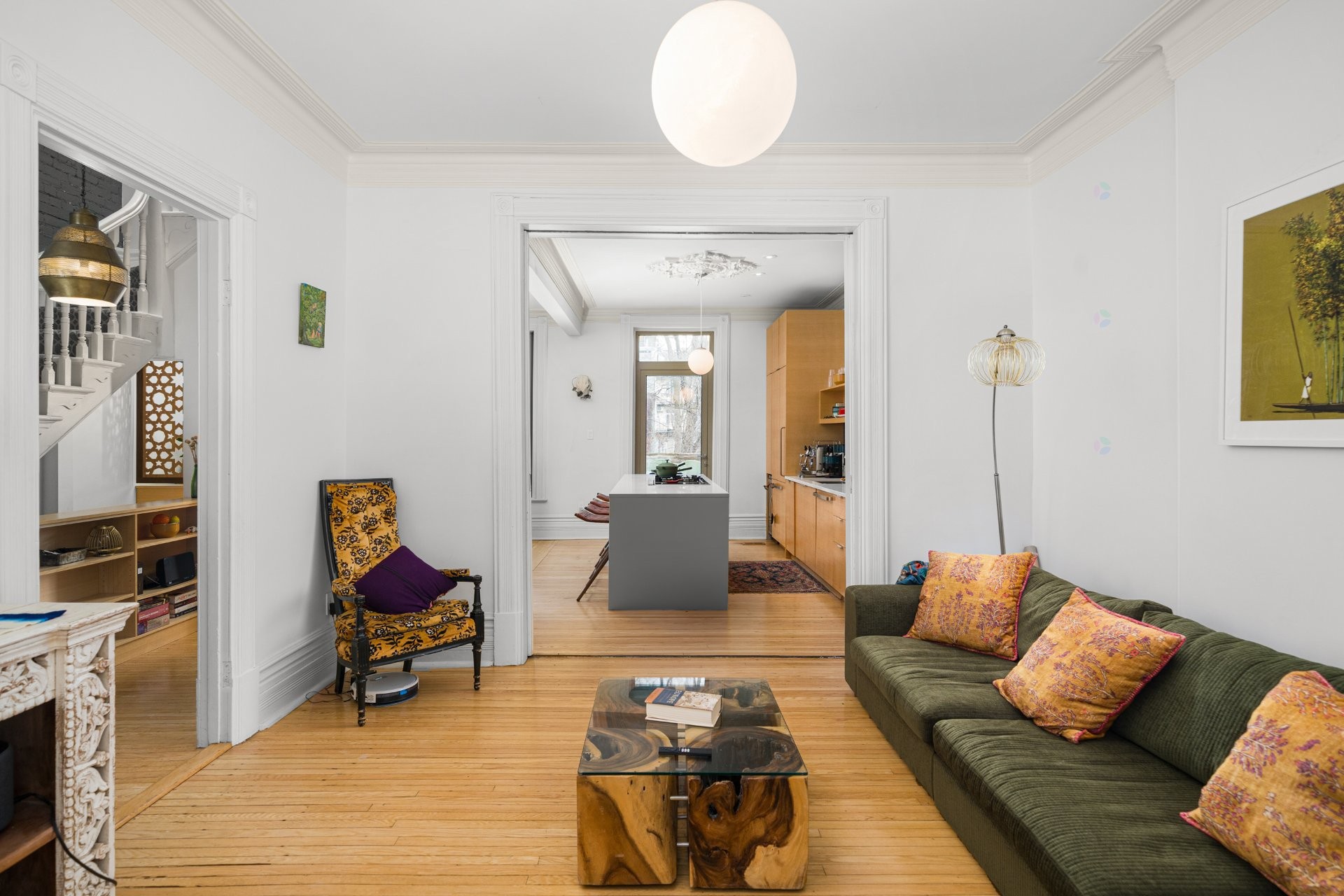 Library - 2049 Rue Sanguinet, Montréal (Ville-Marie), QC - Indoor Photo Showing Living Room