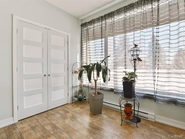 Bedroom - 256 Rue Séraphin-Bouc, Sainte-Anne-Des-Plaines, QC - Indoor Photo Showing Other Room