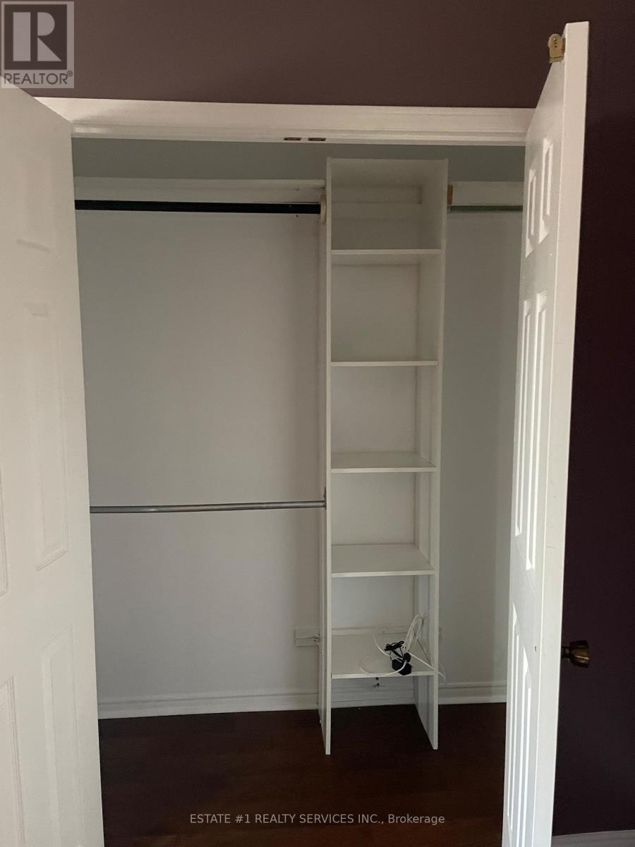 2943 Gulfstream Way, Mississauga, ON - Indoor