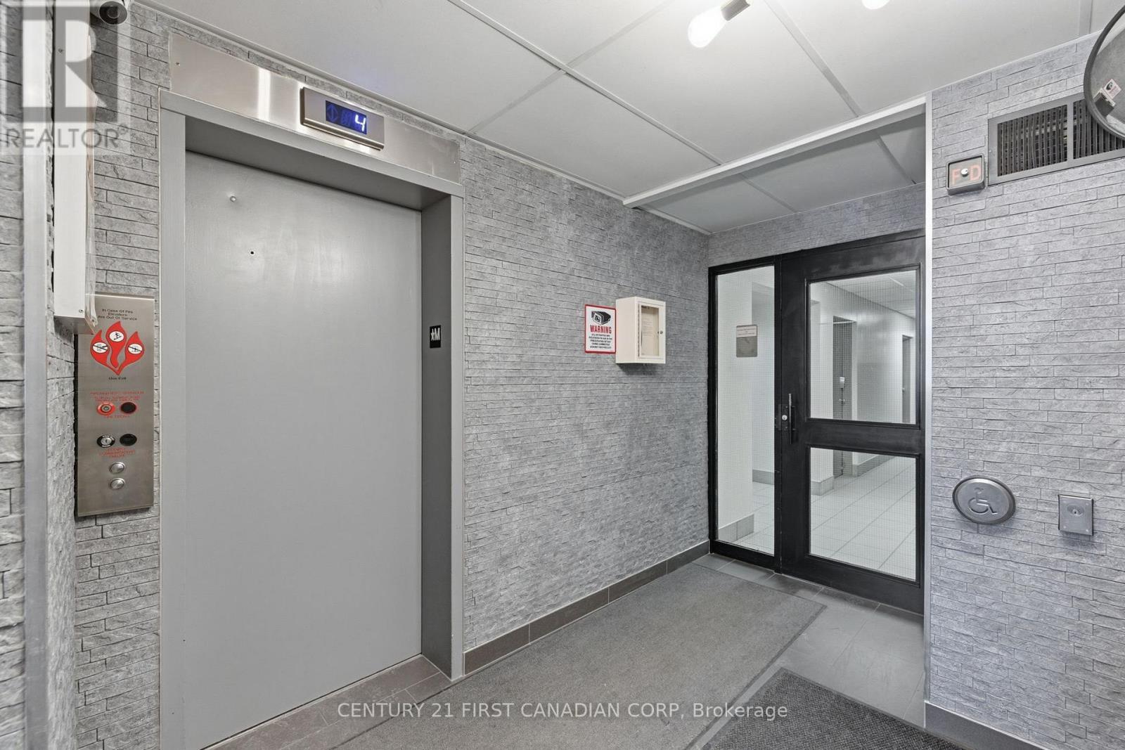 405 - 440 Central Avenue, London East (East F), ON - Indoor Photo Showing Other Room