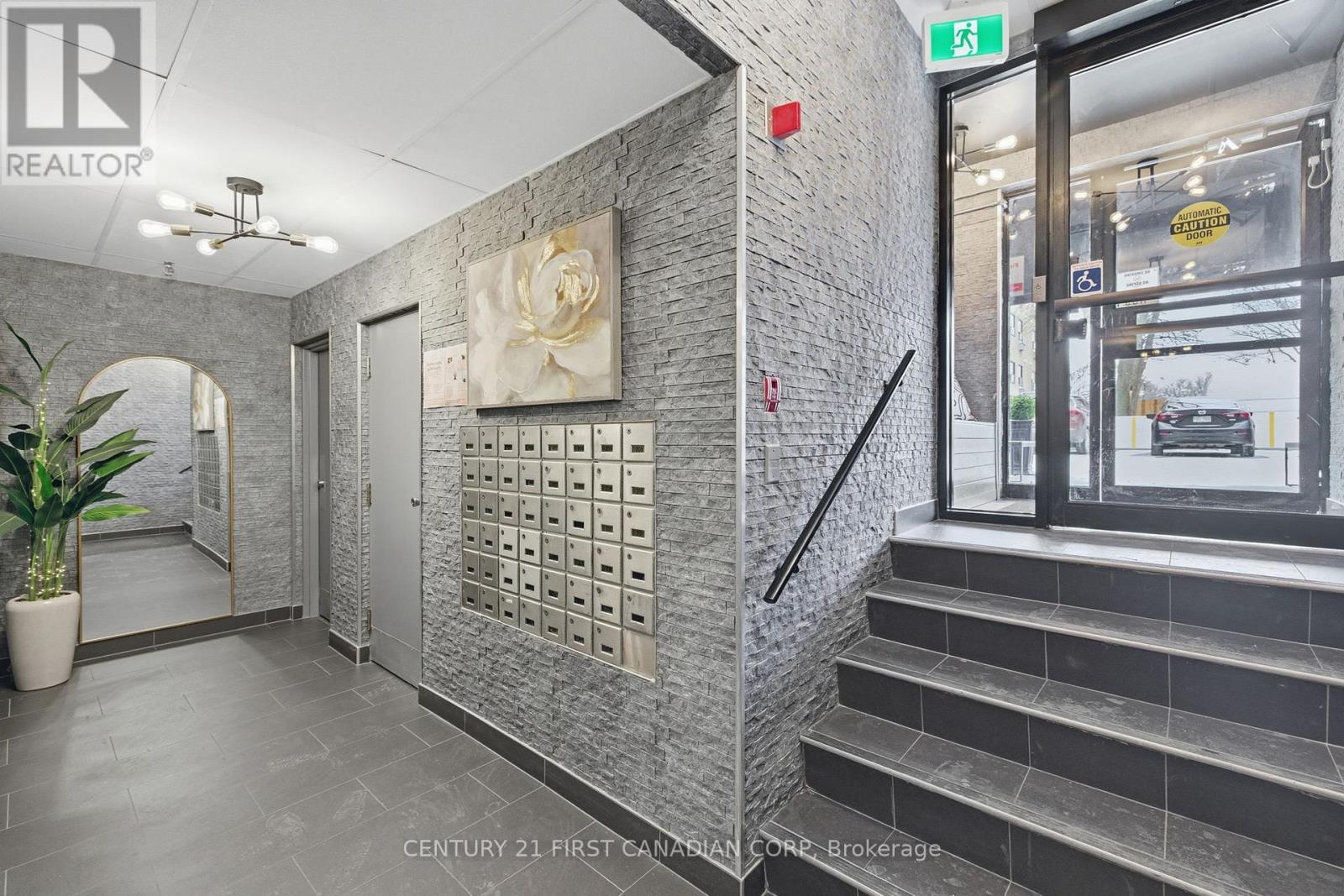 405 - 440 Central Avenue, London East (East F), ON - Indoor Photo Showing Other Room