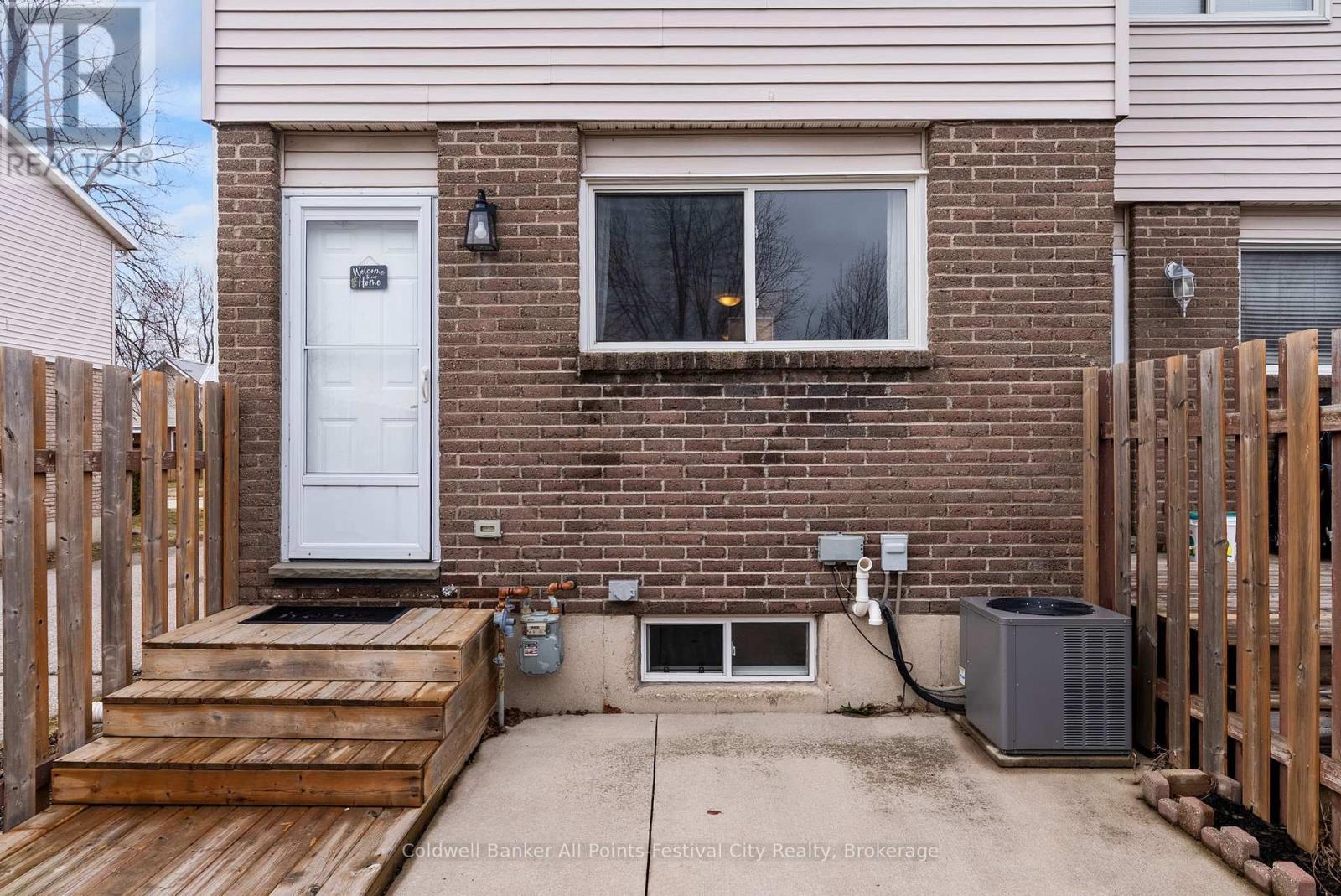 146 Bennett Street E, Goderich (Goderich (Town)), ON - Outdoor With Deck Patio Veranda With Exterior
