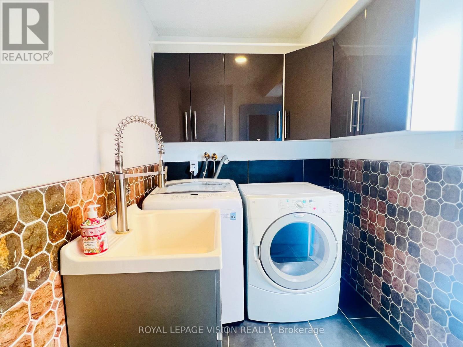 Basement - 263 Wright Crescent, Ajax, ON - Indoor Photo Showing Laundry Room