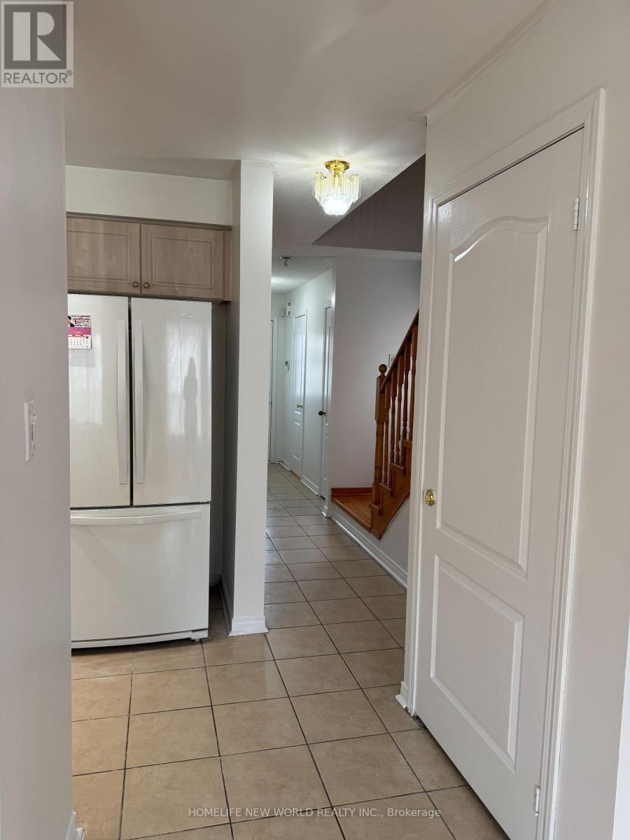 103 Cadillac Crescent, Brampton, ON - Indoor Photo Showing Other Room
