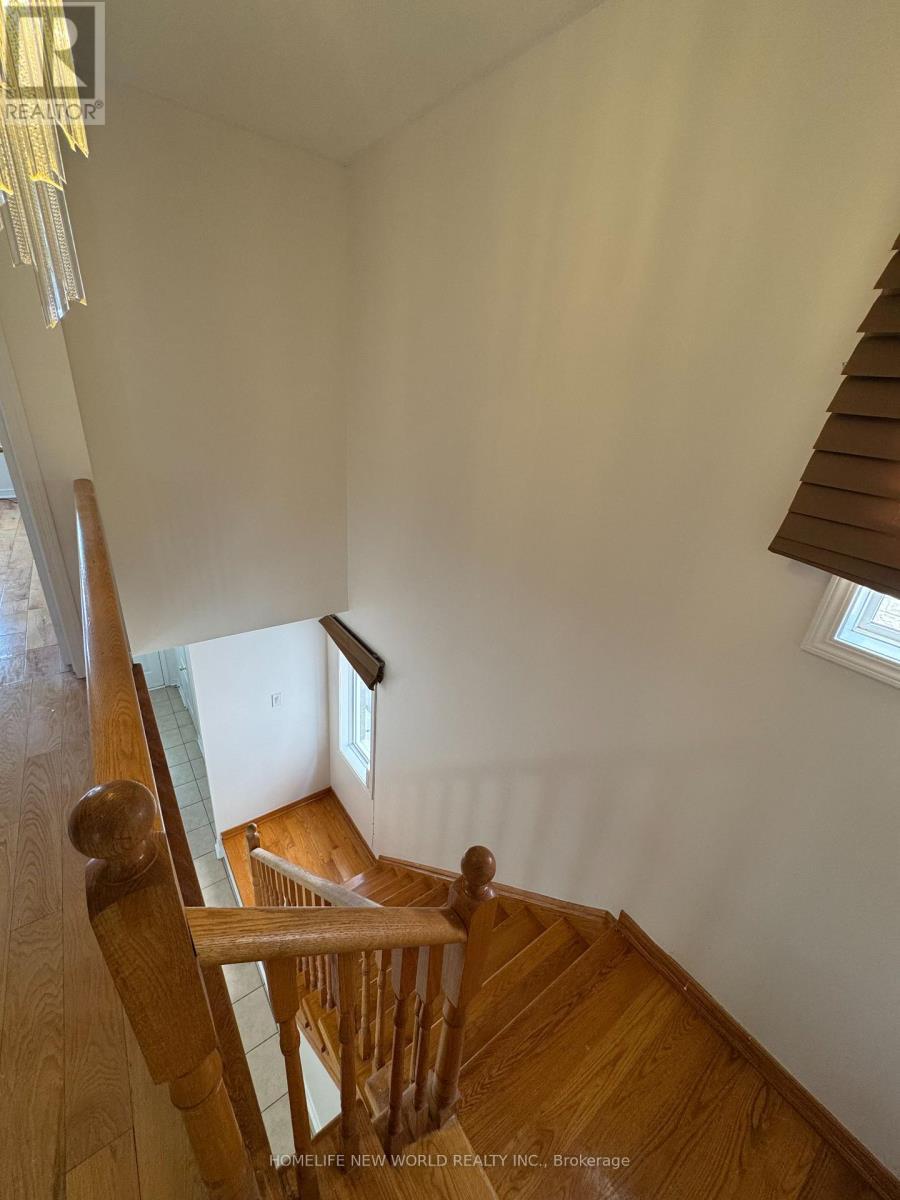 103 Cadillac Crescent, Brampton, ON - Indoor Photo Showing Other Room