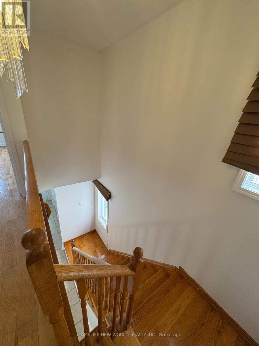 103 Cadillac Crescent, Brampton, ON - Indoor Photo Showing Other Room