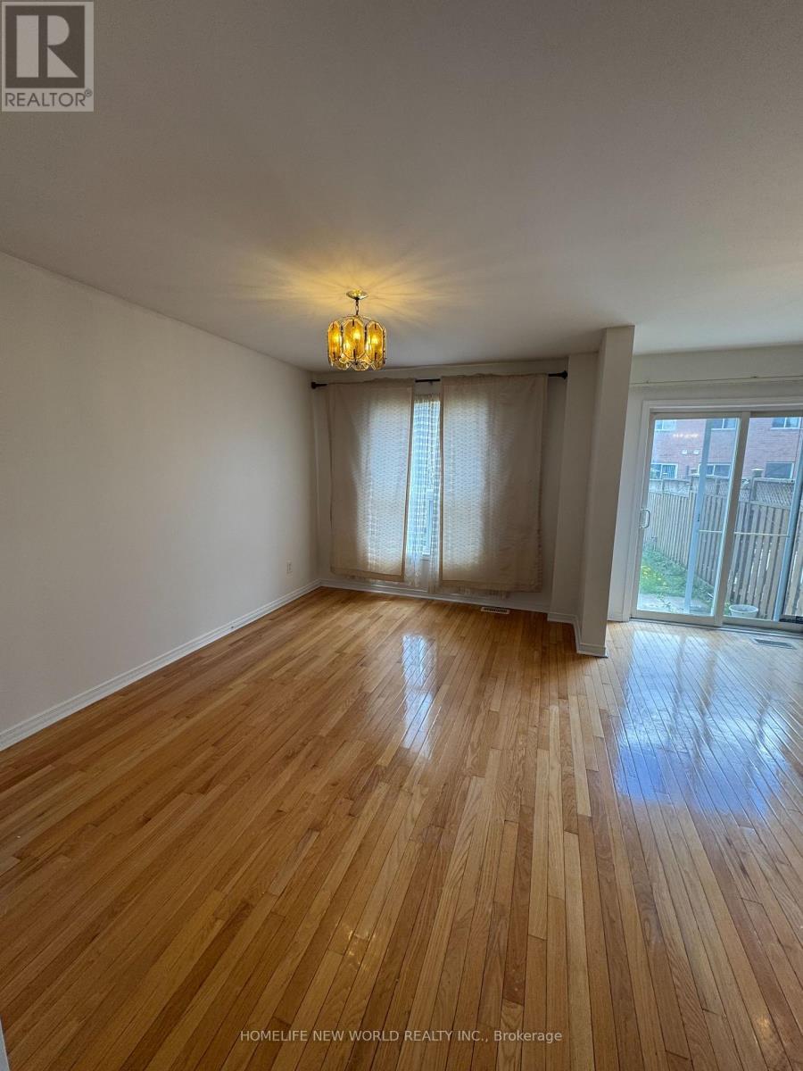 103 Cadillac Crescent, Brampton, ON - Indoor Photo Showing Other Room