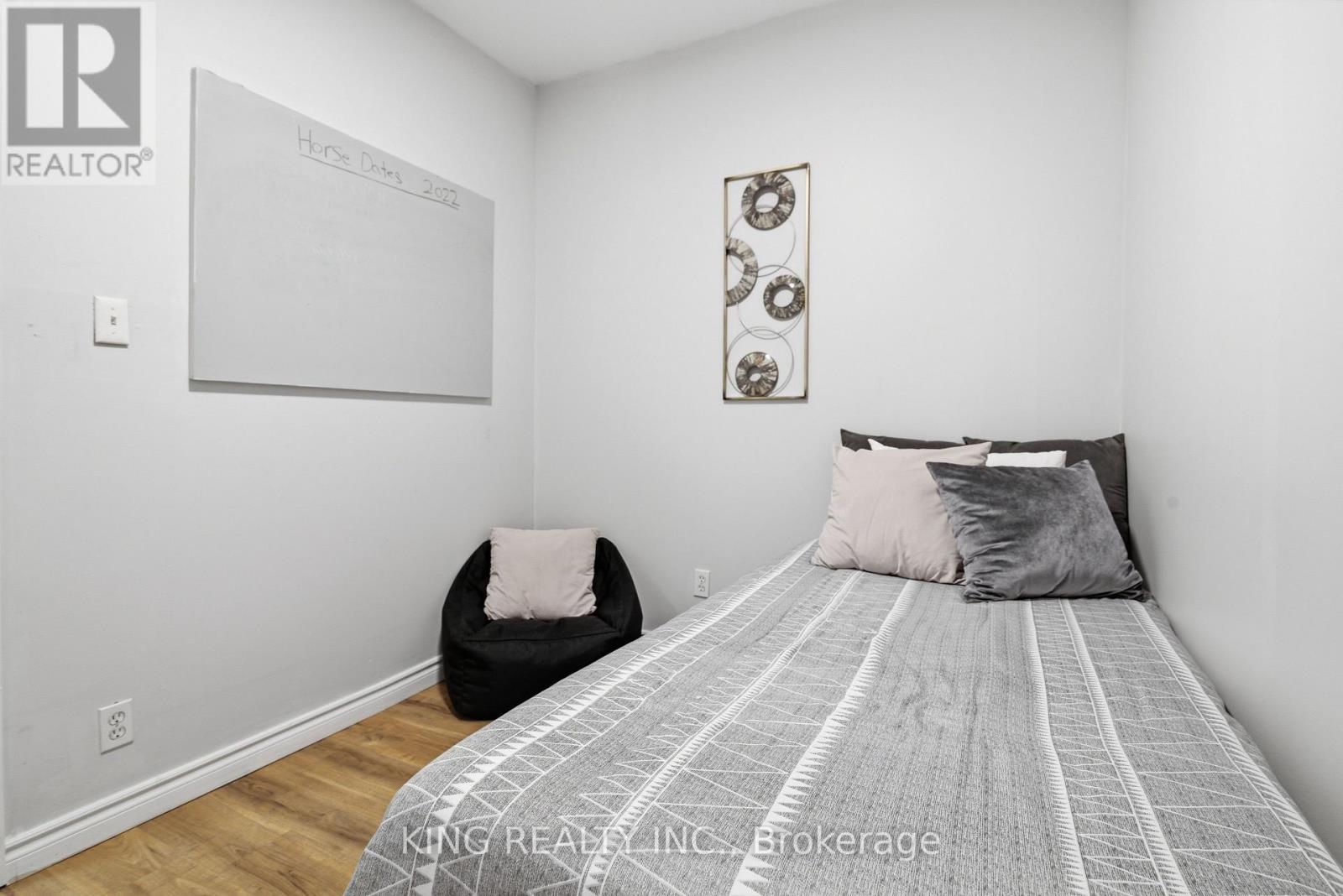 93 Water Street S, Cambridge, ON - Indoor Photo Showing Bedroom