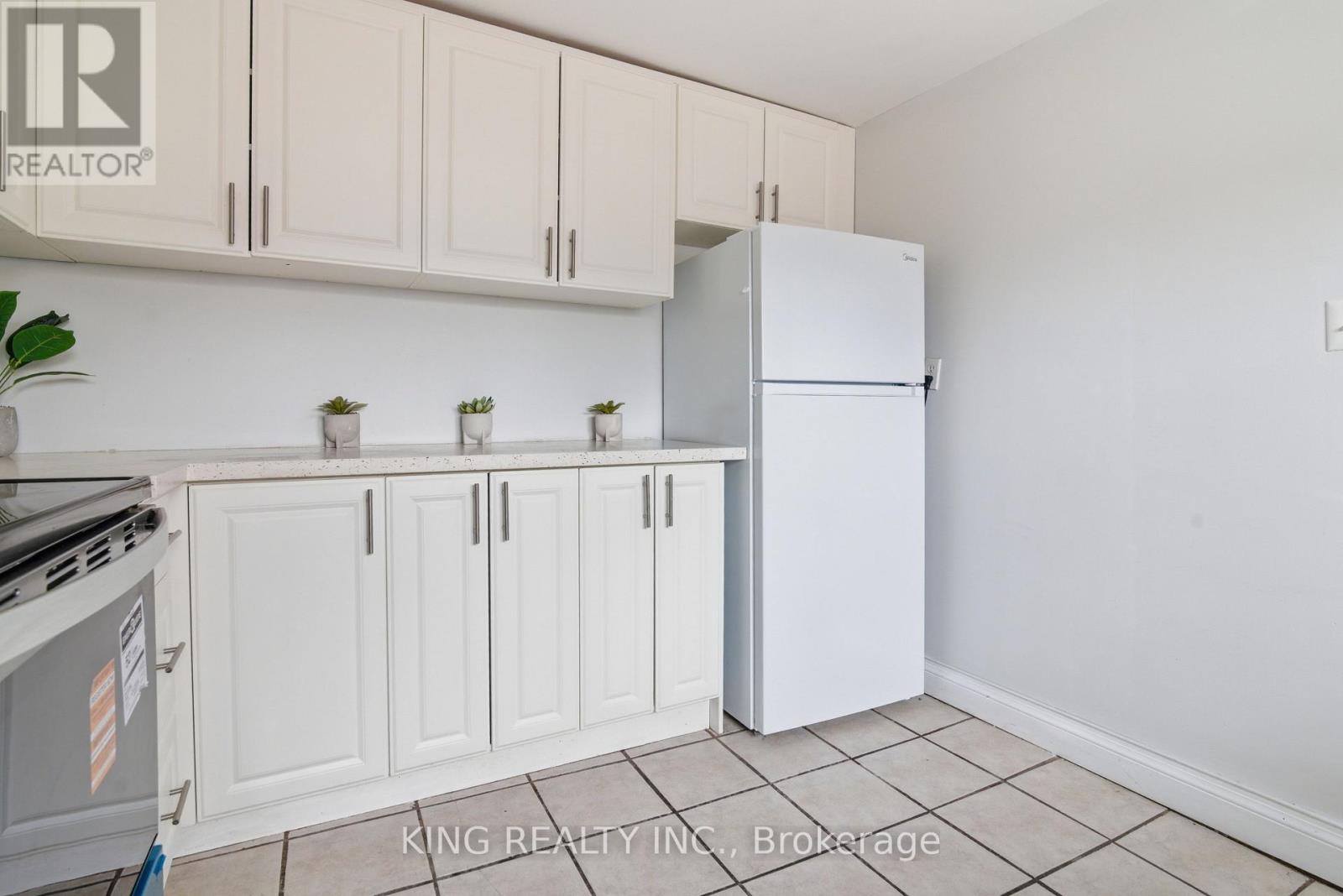 93 Water Street S, Cambridge, ON - Indoor Photo Showing Kitchen