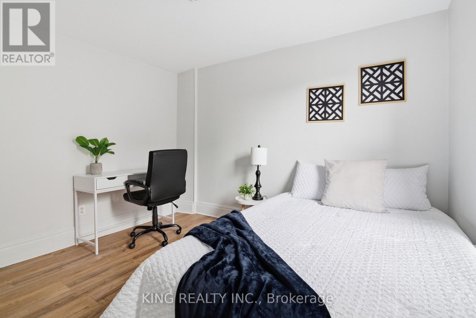 93 Water Street S, Cambridge, ON - Indoor Photo Showing Bedroom