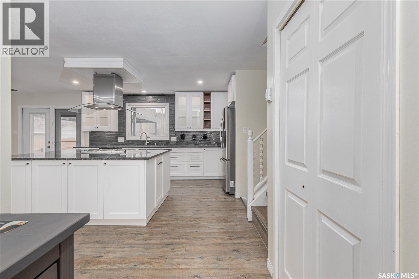 1266 Maybery Crescent, Moose Jaw, SK - Indoor Photo Showing Kitchen