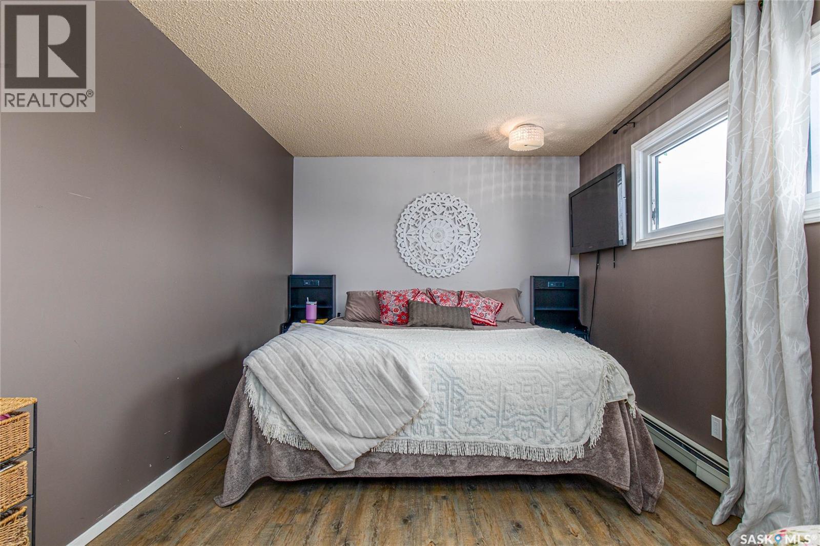 1266 Maybery Crescent, Moose Jaw, SK - Indoor Photo Showing Bedroom