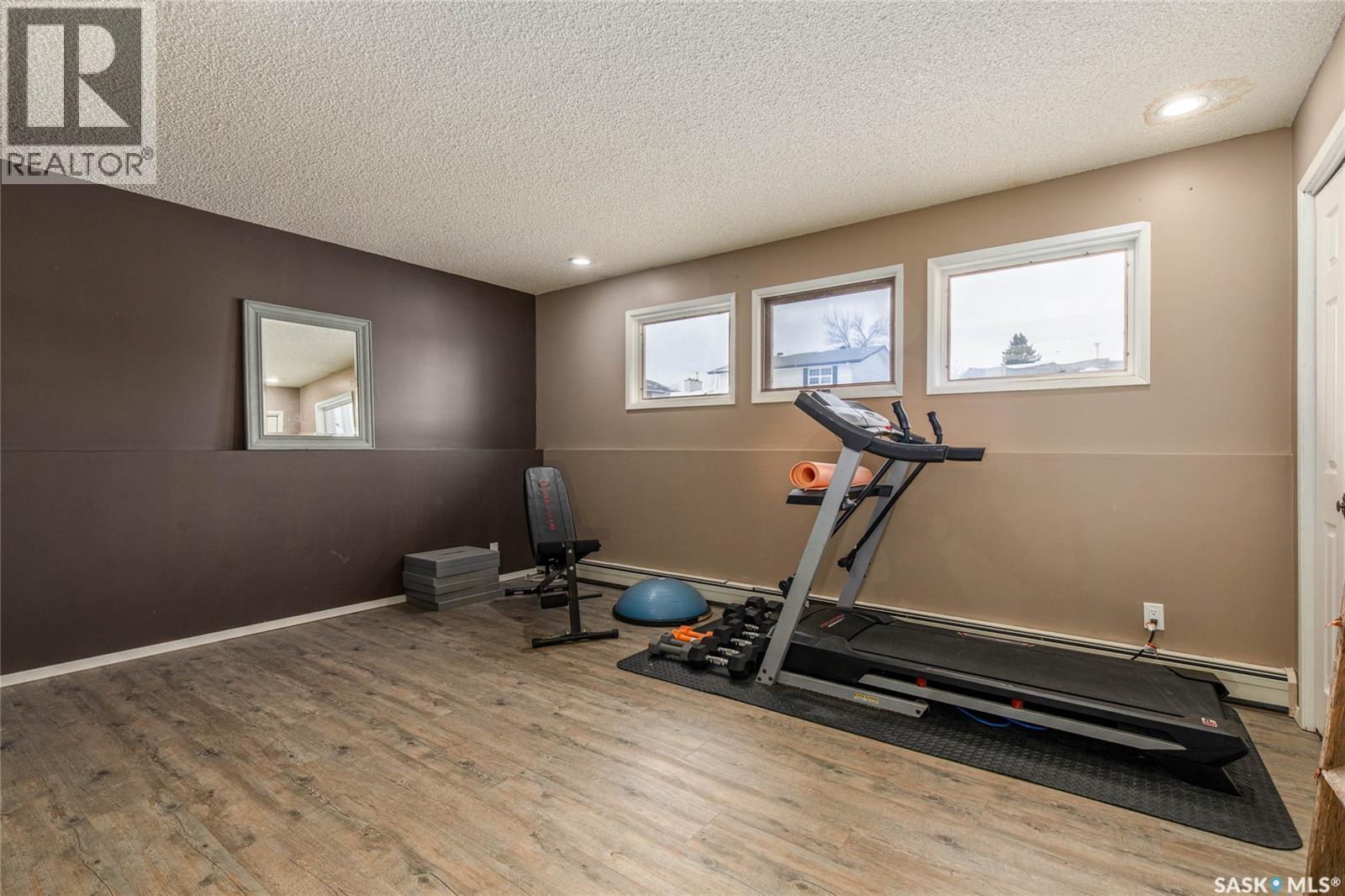 1266 Maybery Crescent, Moose Jaw, SK - Indoor Photo Showing Gym Room