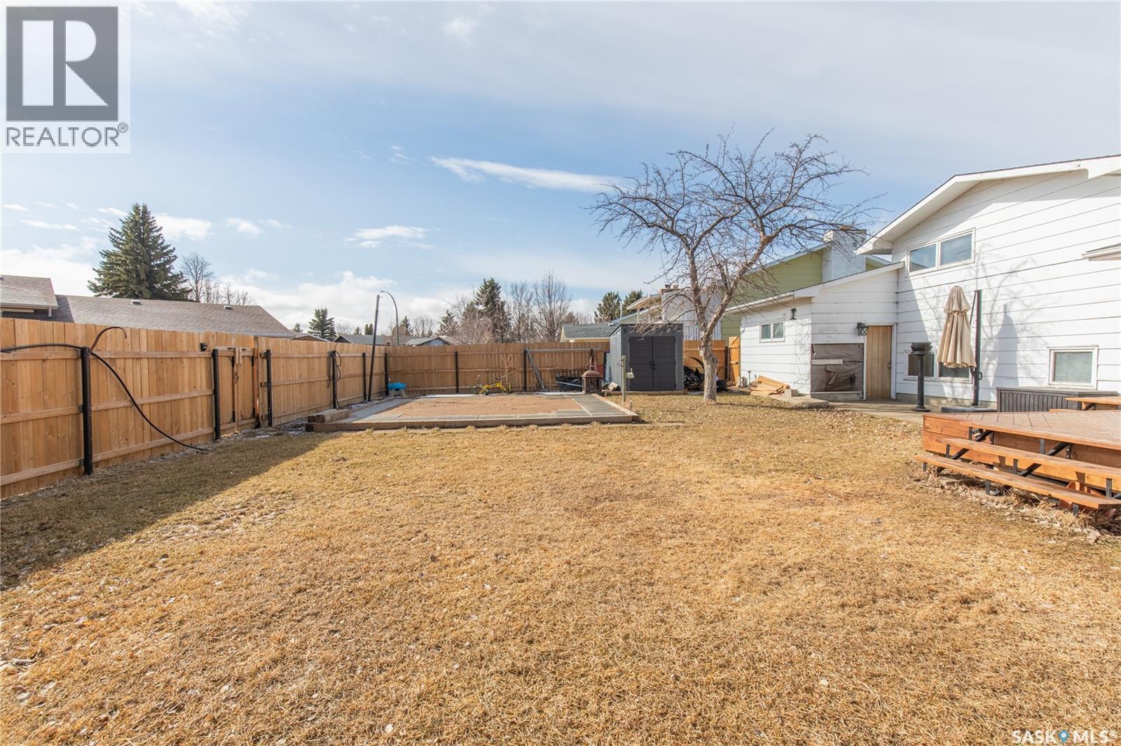 1266 Maybery Crescent, Moose Jaw, SK - Outdoor