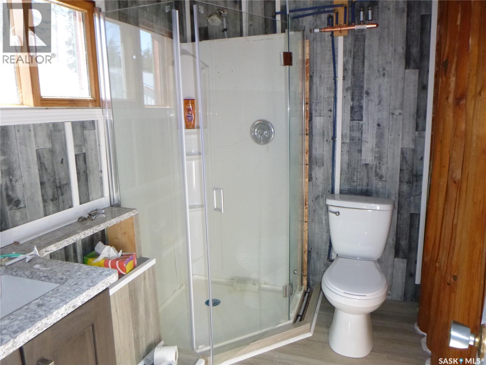 1006 Lake Road, Northern Admin District, SK - Indoor Photo Showing Bathroom