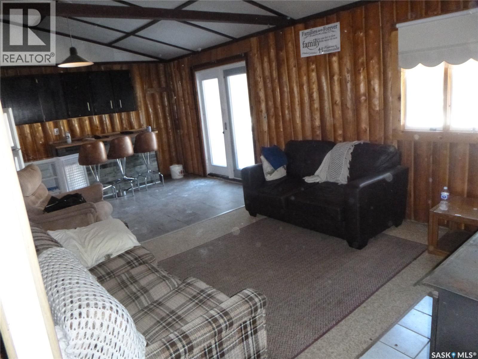 1006 Lake Road, Northern Admin District, SK - Indoor