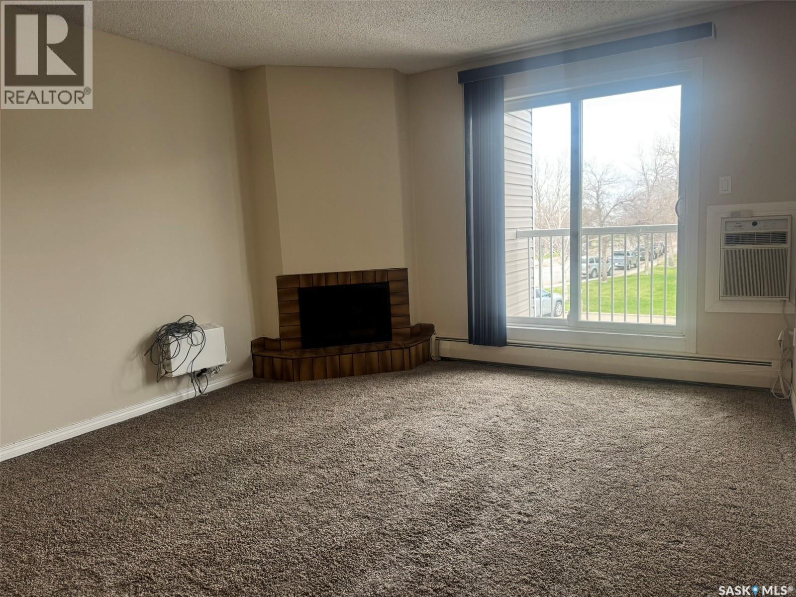 207 1808 Eaglesham Avenue, Weyburn, SK - Indoor Photo Showing Other Room