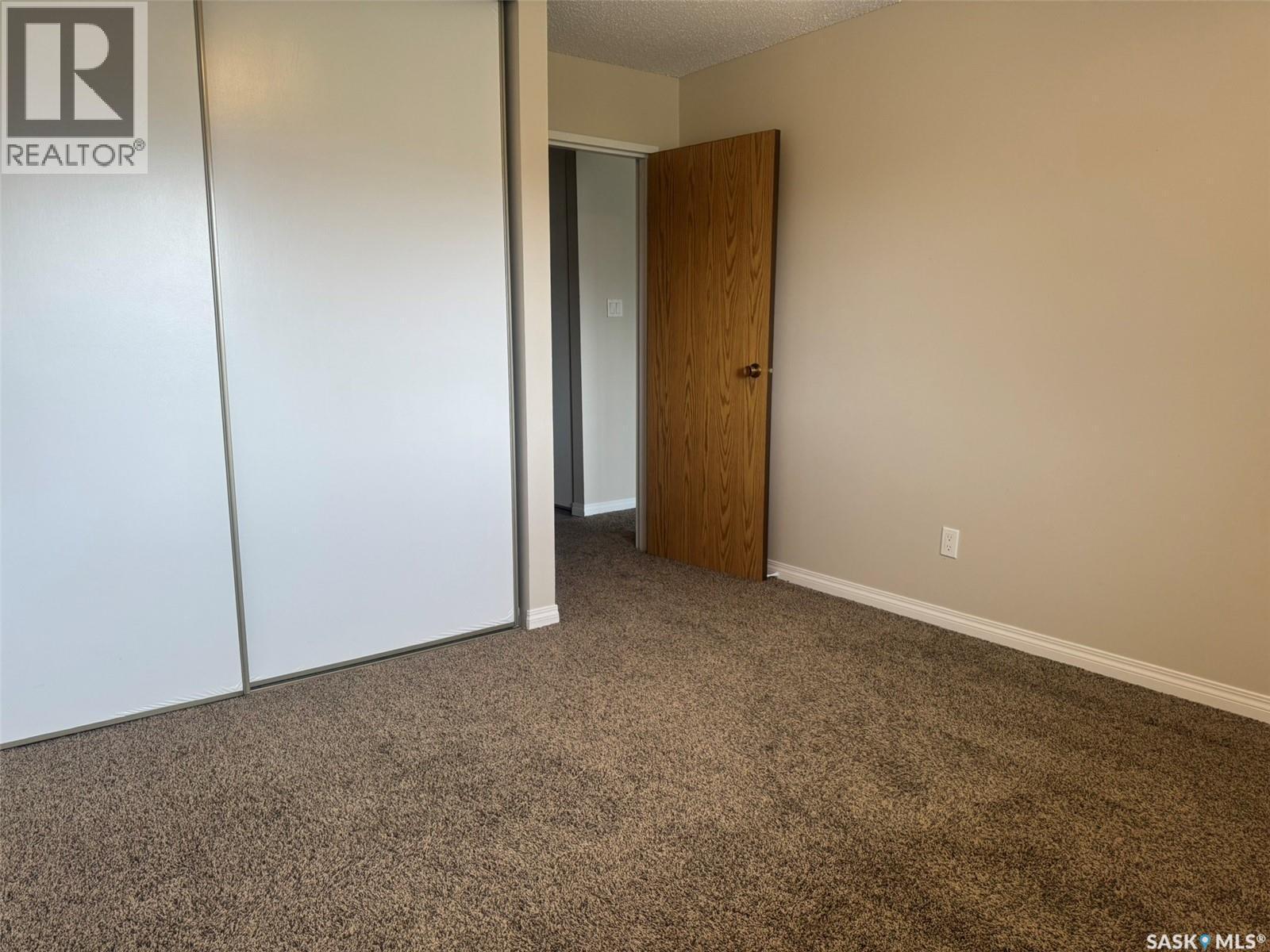 207 1808 Eaglesham Avenue, Weyburn, SK - Indoor Photo Showing Other Room