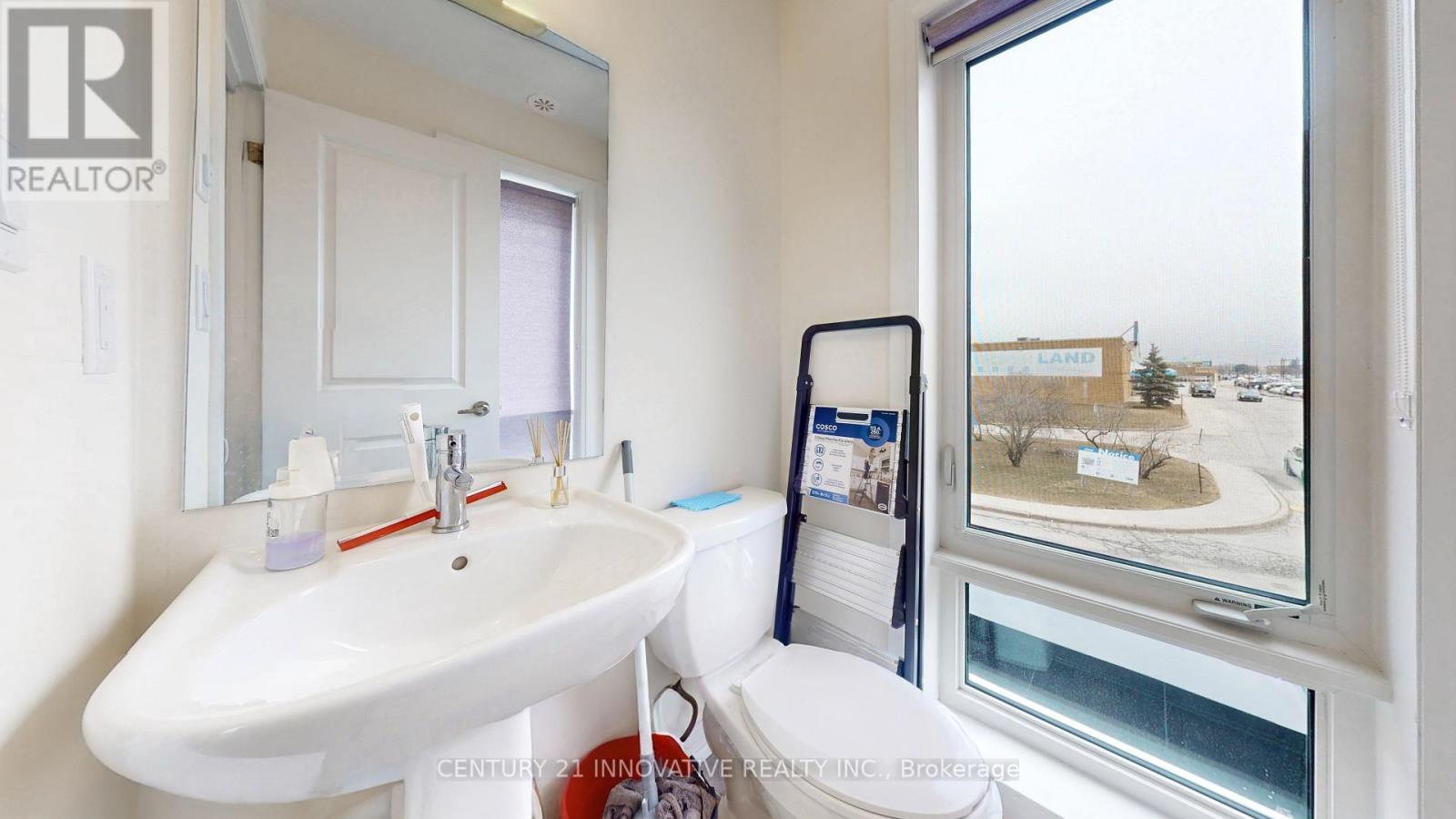 43 - 30 Liben Way, Toronto, ON - Indoor Photo Showing Bathroom