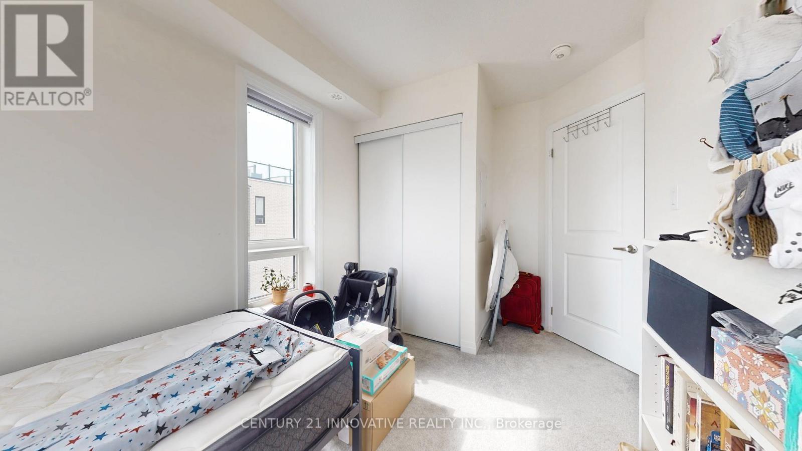 43 - 30 Liben Way, Toronto, ON - Indoor Photo Showing Bedroom