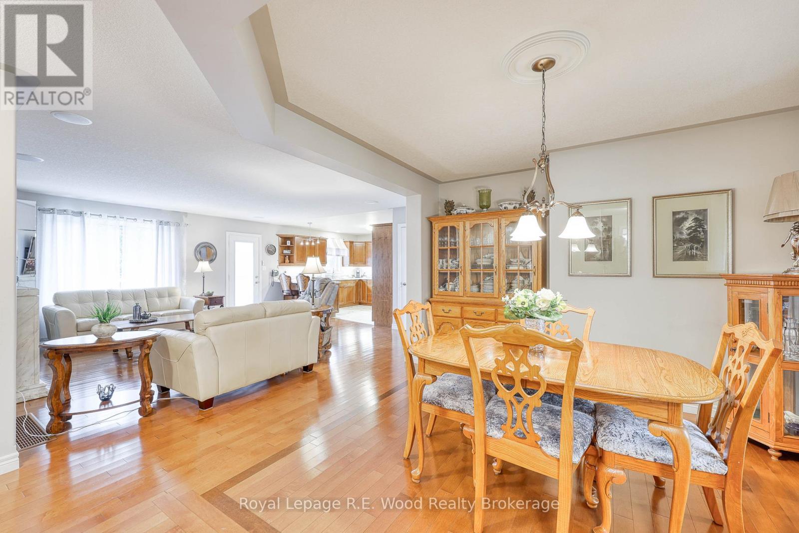 Dining area - 36 Morning Glory Drive, Tillsonburg, ON - Indoor Photo Showing Dining Room