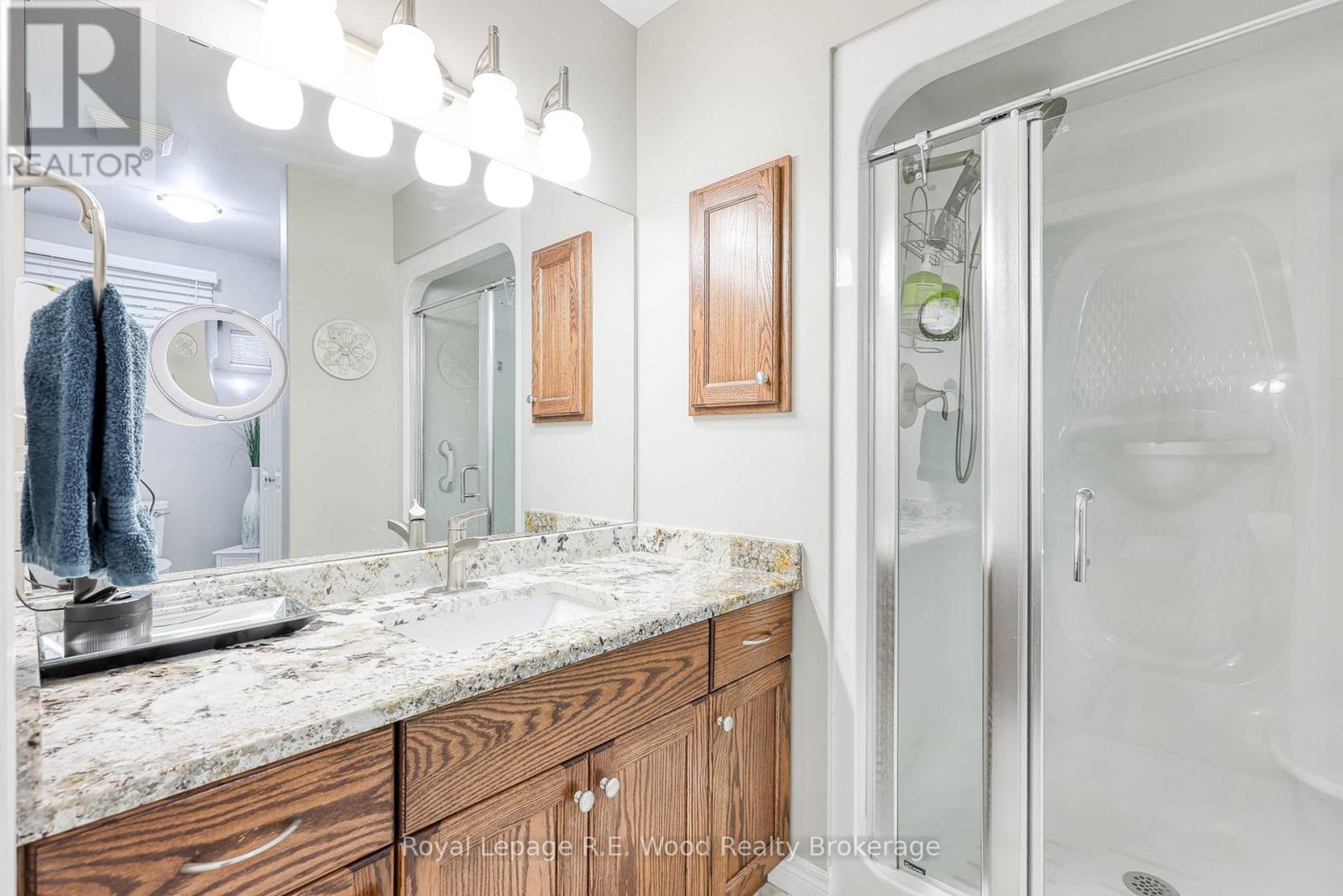 Master ensuite bathroom - 36 Morning Glory Drive, Tillsonburg, ON - Indoor Photo Showing Bathroom