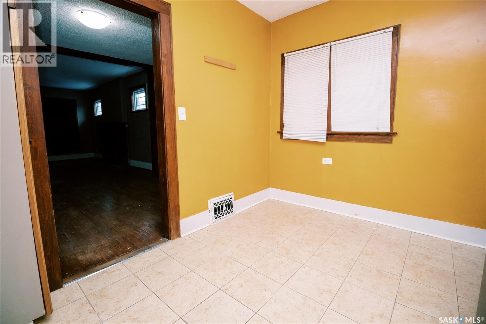 105 28Th Street, Saskatoon, SK - Indoor Photo Showing Other Room