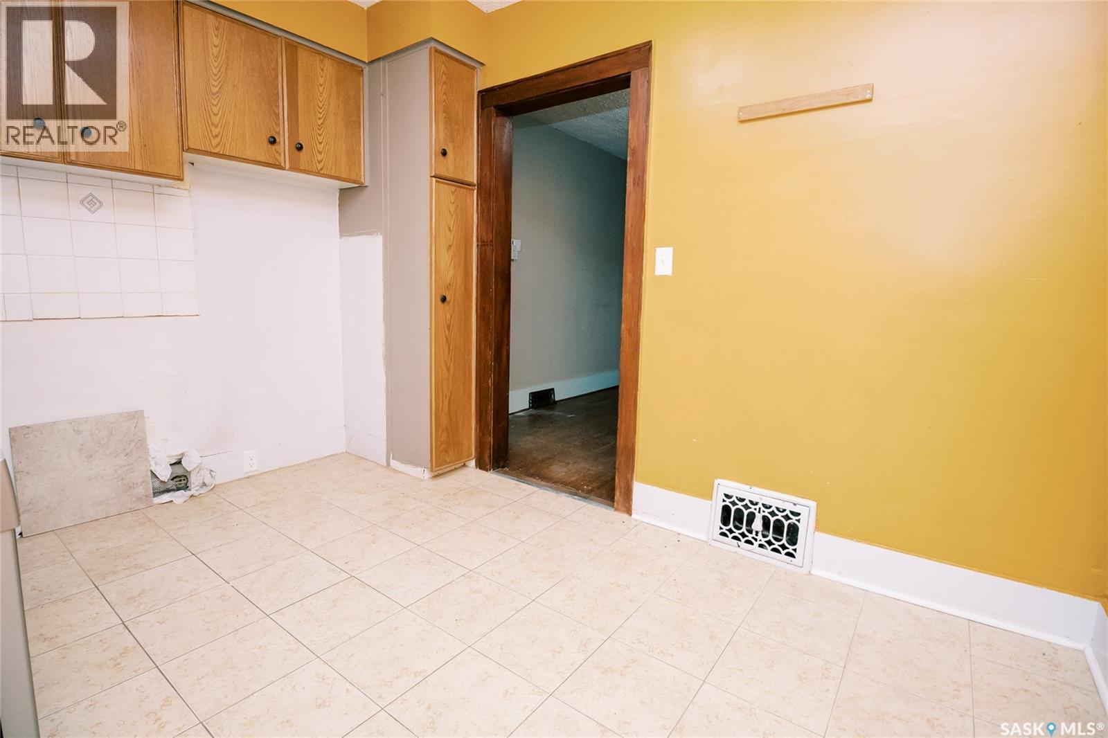 105 28Th Street, Saskatoon, SK - Indoor Photo Showing Other Room