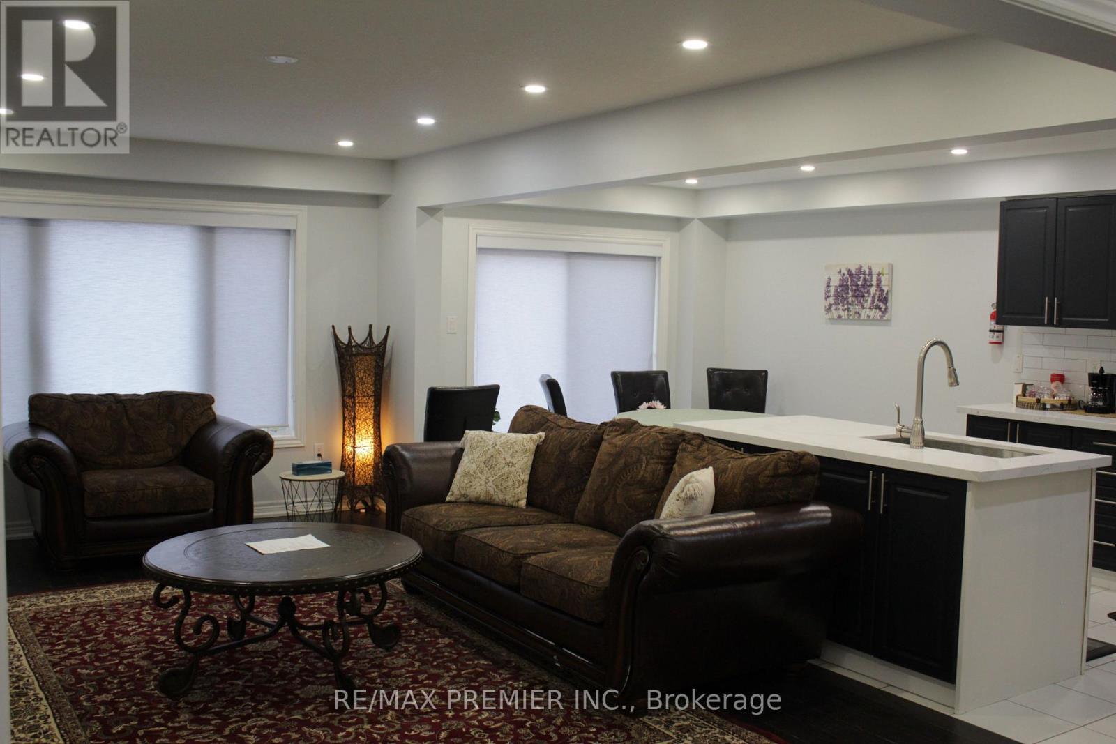 51 Mullholland Avenue, Cambridge, ON - Indoor Photo Showing Living Room