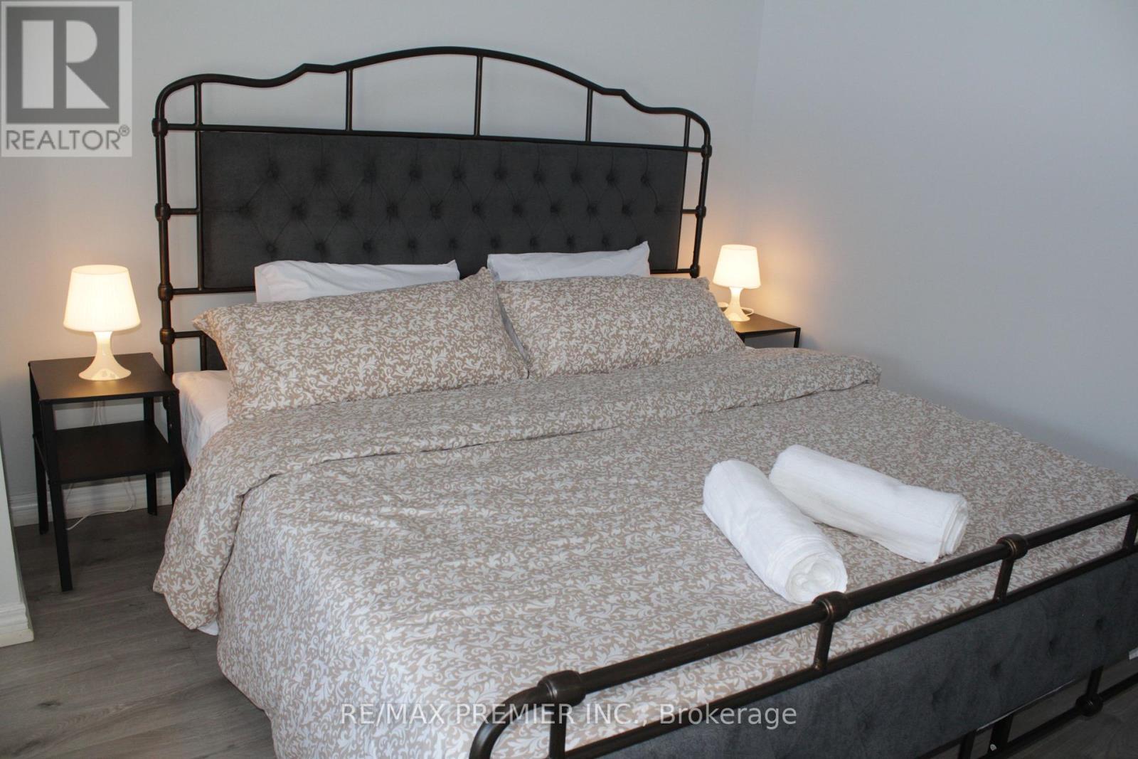 51 Mullholland Avenue, Cambridge, ON - Indoor Photo Showing Bedroom