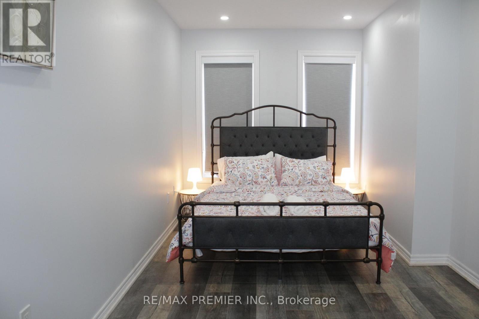 51 Mullholland Avenue, Cambridge, ON - Indoor Photo Showing Bedroom