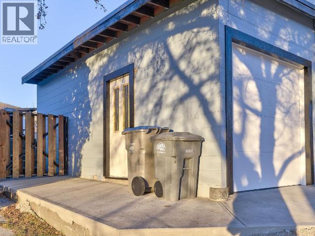 1334 Hook Drive, Kamloops, BC - Outdoor